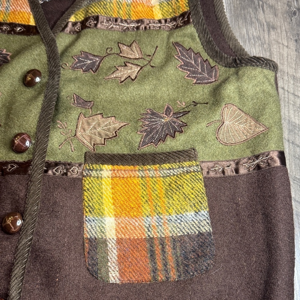 Vintage Petite Sophisticate Brown and Green Leaf Fall Wool Blend Vest - Picture 3 of 5